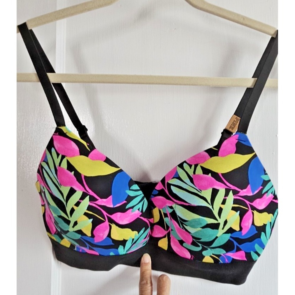 Victoria's Secret PINK leaf print wear everywhere wireless push‎ up Bra 36D